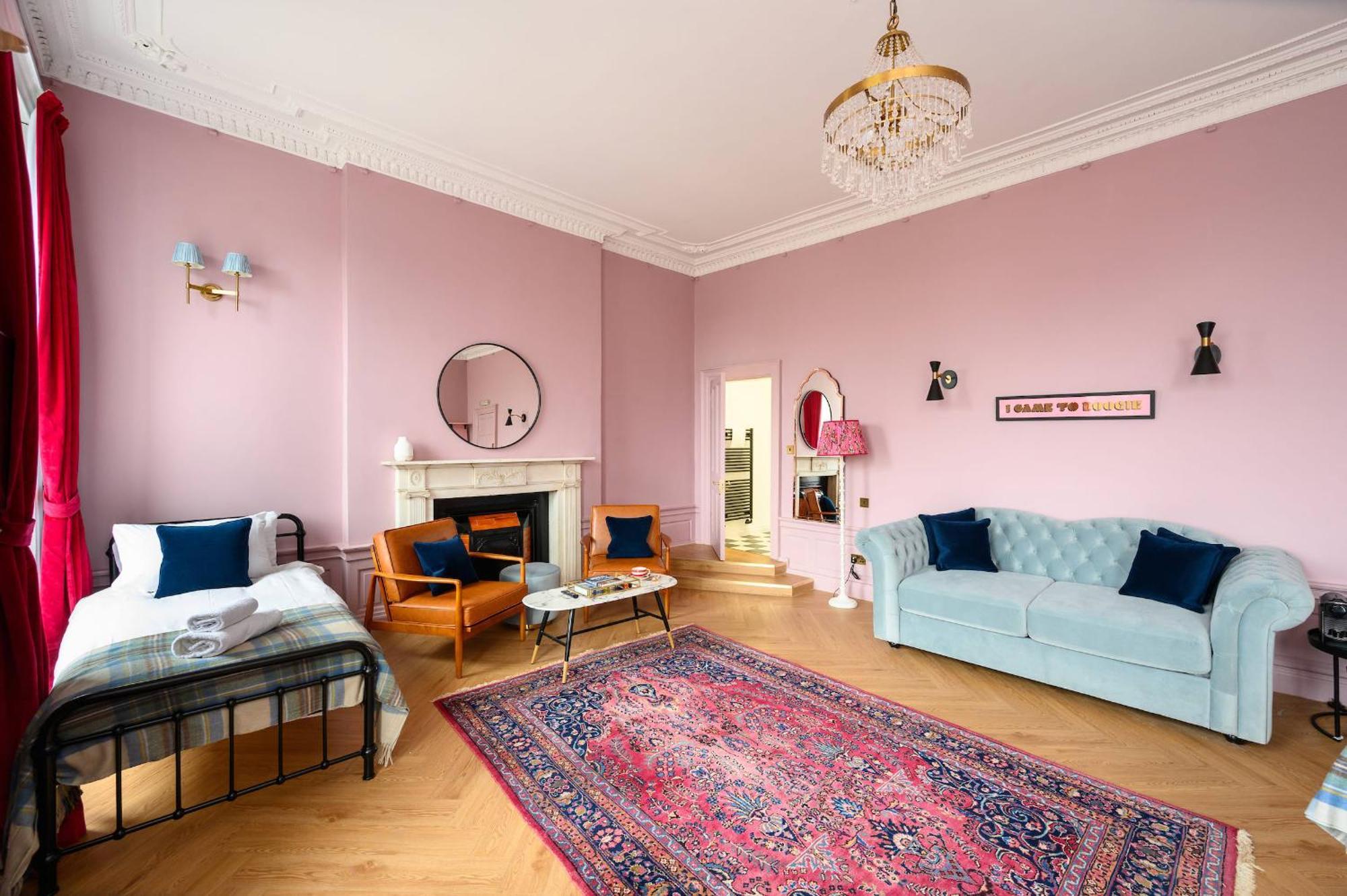 Gasthof Queen Charlotte Edinburgh